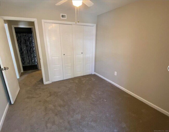 Building Photo - 99 Brittany Farms Rd