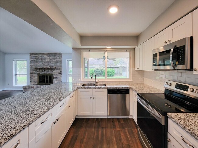 Building Photo - 5107 Prairie Creek Dr