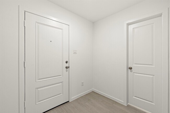 Building Photo - 27651 Spearmint Ridge Dr