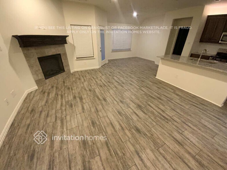 Building Photo - 353 Paloma St