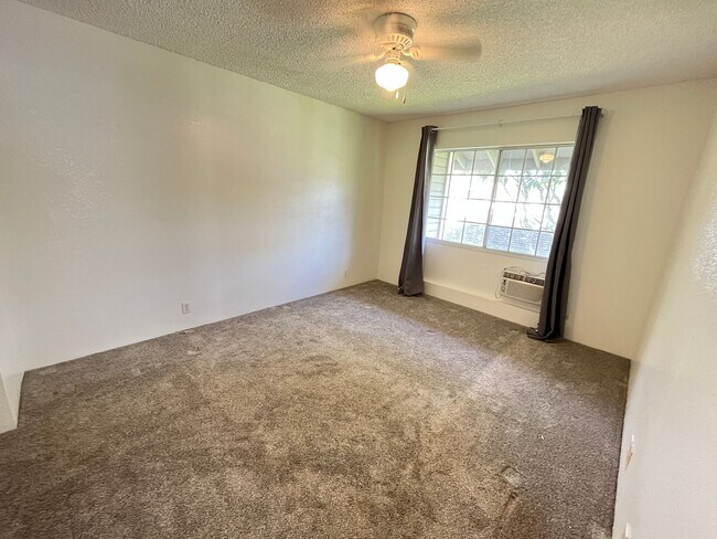 Building Photo - Royal Palm (Waipio) - Upstairs 2 bedrooms,...