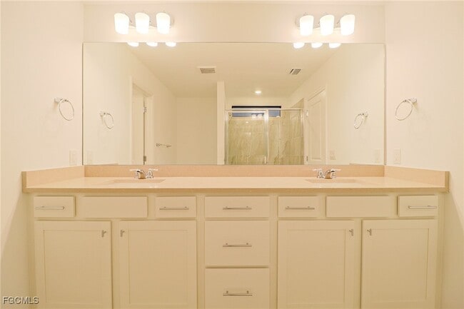 Building Photo - 3744 Passion Vine Dr