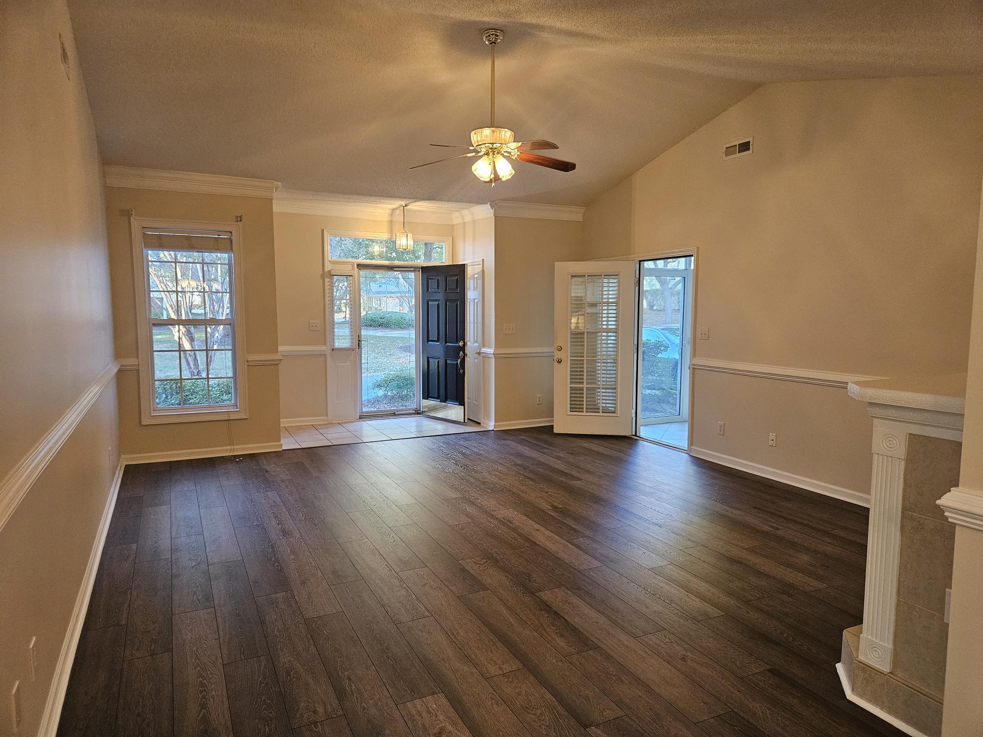 Building Photo - 6607 Earnhardt Dr