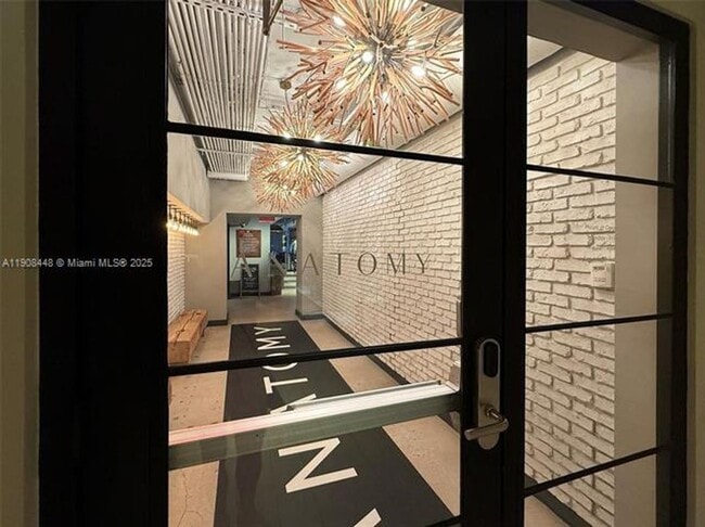 Building Photo - 2301 Collins Ave