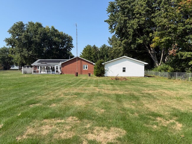 Building Photo - 54 Longview Dr