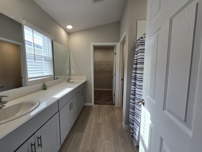 Building Photo - Beautiful 3/2/2 SF Home For Rent in Davenport, FL $2199