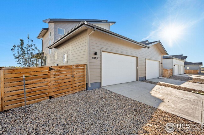 Building Photo - 6025 Denys Dr.