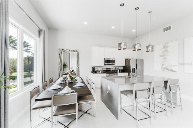 Building Photo - 7760 Sandy Ridge Dr