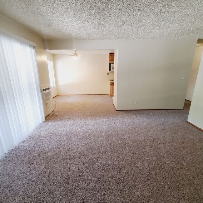 Building Photo - 2 Bedroom Upper Unit In Central Livermore ...