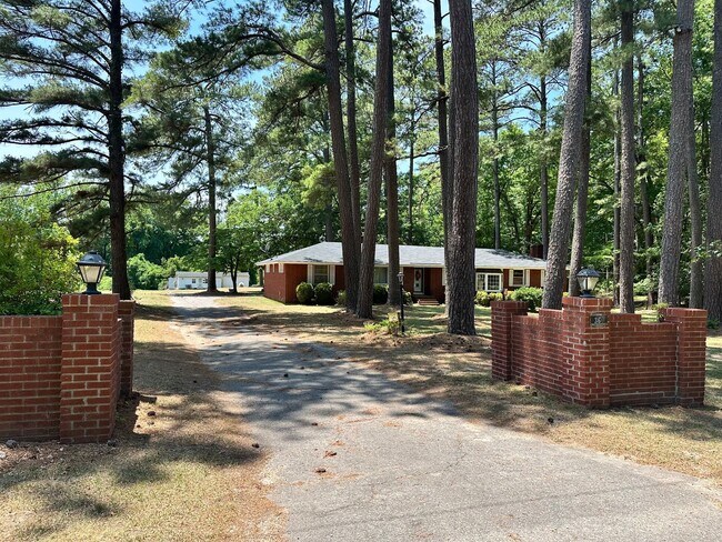 Building Photo - 360 Melton Rd