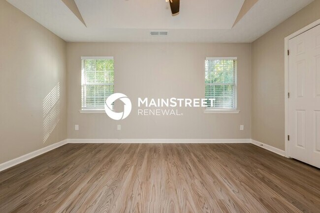 Building Photo - 3 Bedroom Pet-Friendly Home in Covington, GA with Main Street Renewal