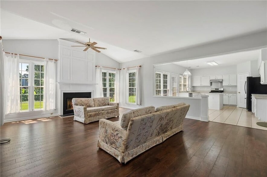 Building Photo - 7810 Brookwood Way