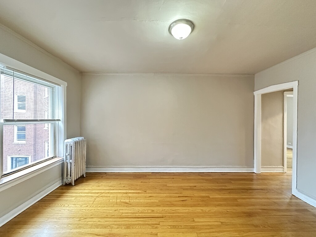 Building Photo - 4029.5 W Melrose St