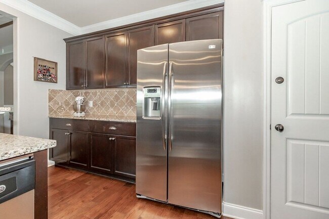 Building Photo - 5461 Everlook Cir