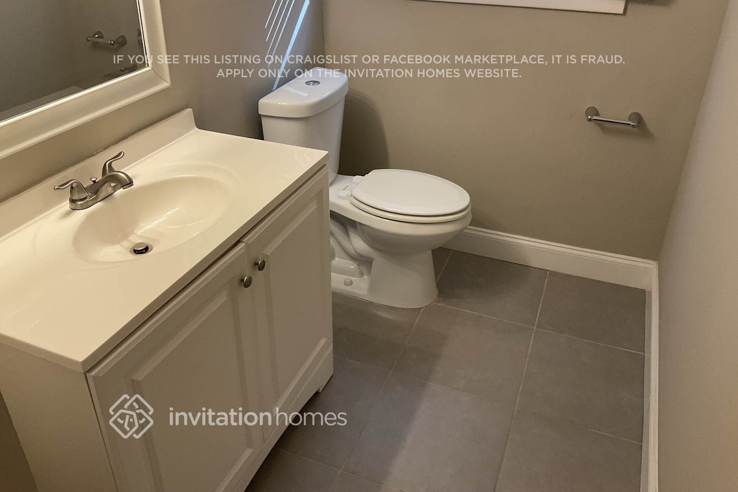 Building Photo - 2132 Rosewood Rd