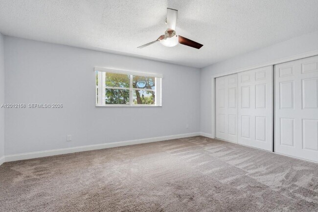 Building Photo - 6656 SW 41st St