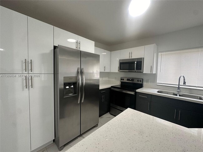 Building Photo - 116 NW 10th St