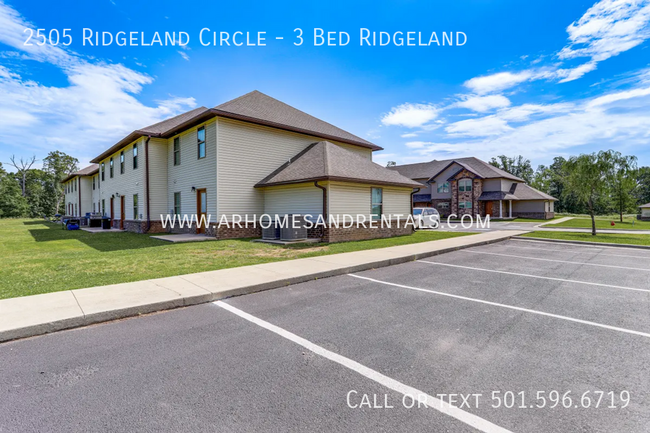 Building Photo - Ridgeland Townhomes | 3 Bed | 3 Bath