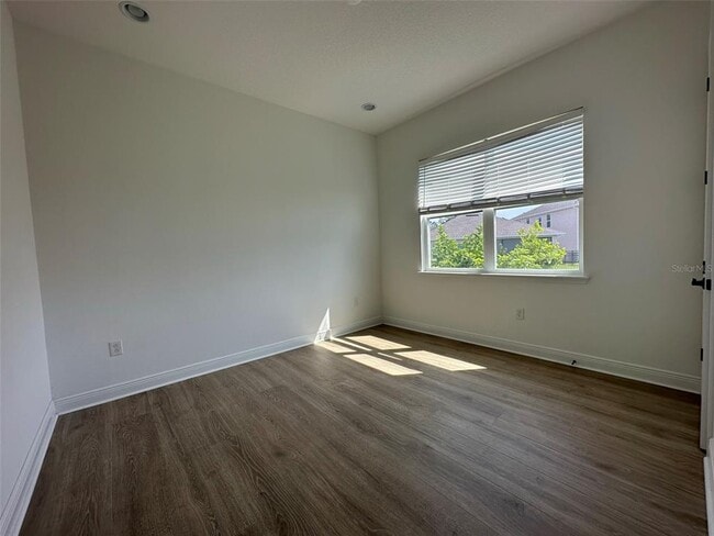 Building Photo - 15095 Mayberry Dr