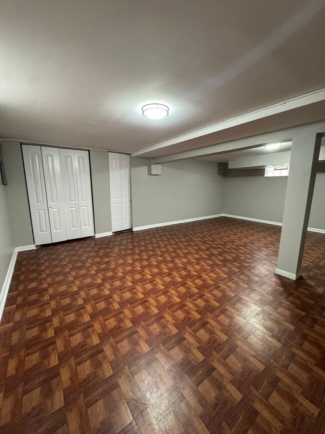 Building Photo - 4 Bedroom 2 Bathroom House in Dolton ! A M...