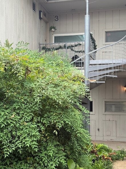 Building Photo - 8211 Katy Fwy