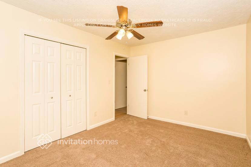 Building Photo - 3258 Village Glen Dr SW