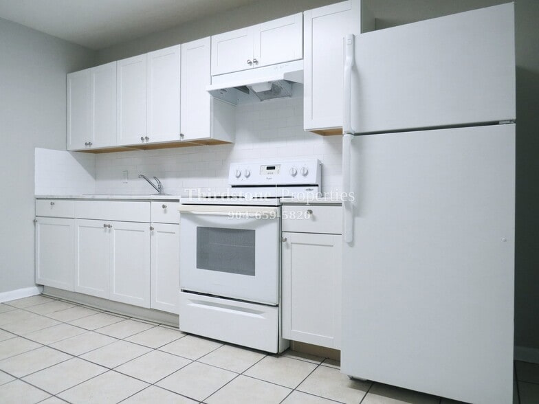 Building Photo - 2837 W 6th St