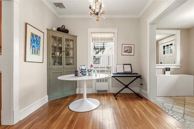 Building Photo - 47 Hillcrest Ave