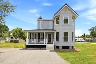 Building Photo - 301 Kenmore Ave