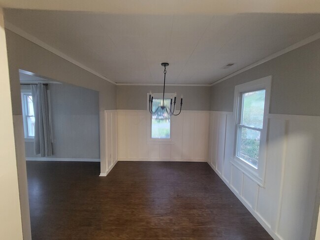 Building Photo - 5234 Old Clyde Rd