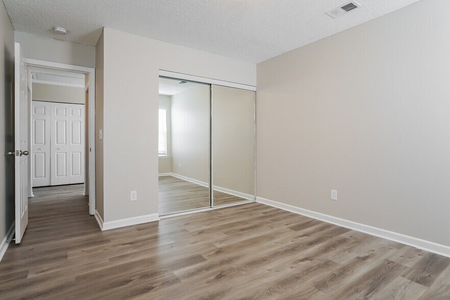 Building Photo - 5816 Carretta Ct