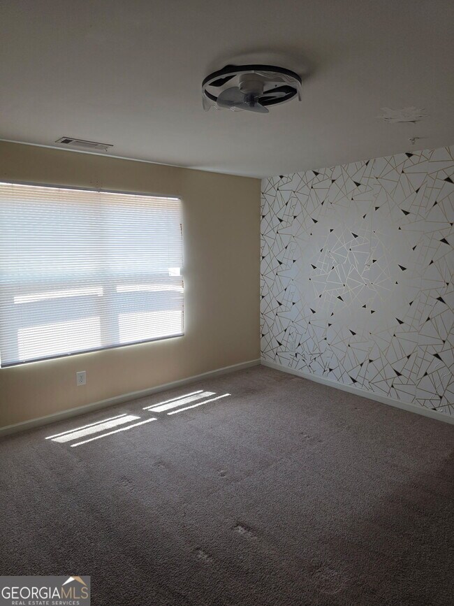 Building Photo - 1610 Larkspur Trl