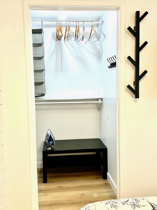 Building Photo - 3720 W Grandview Ave