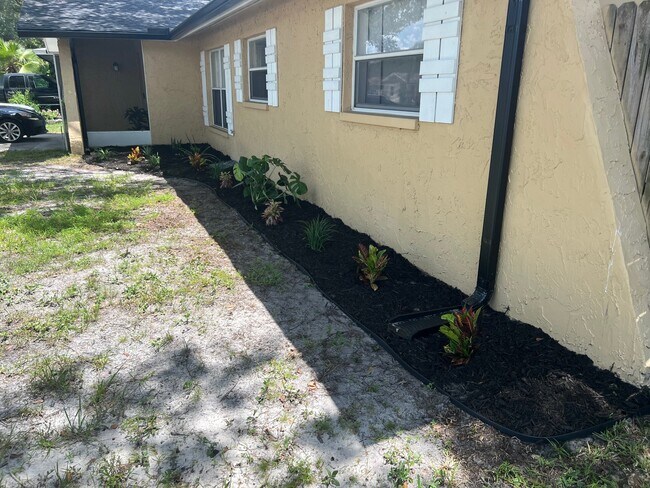 Building Photo - 14532 Knoll Ridge Dr