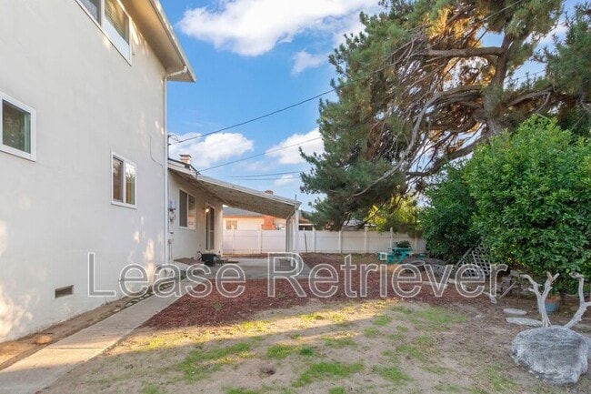 Building Photo - 1265 Slayton Dr