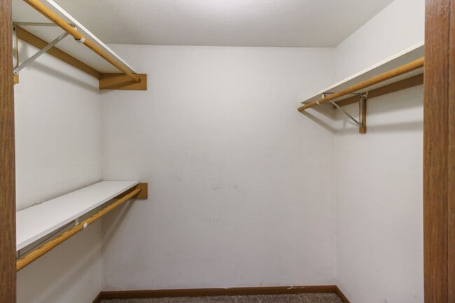 Building Photo - 108-110 Elk Dr