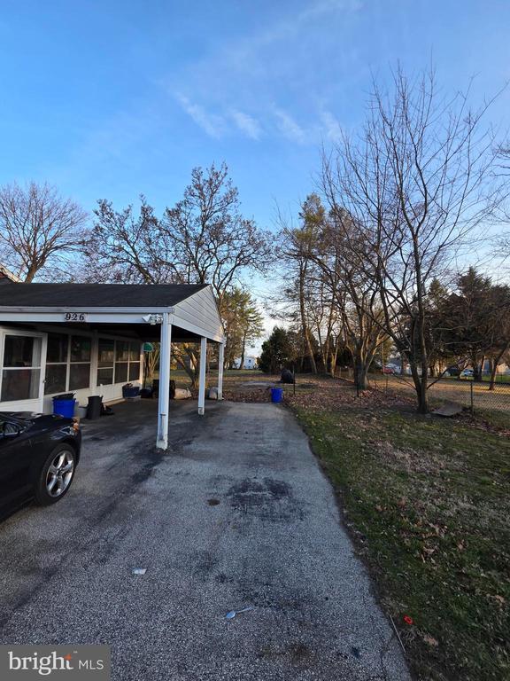 Building Photo - 926 Green Ln