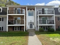 Building Photo - 5 Chapel Hill Dr