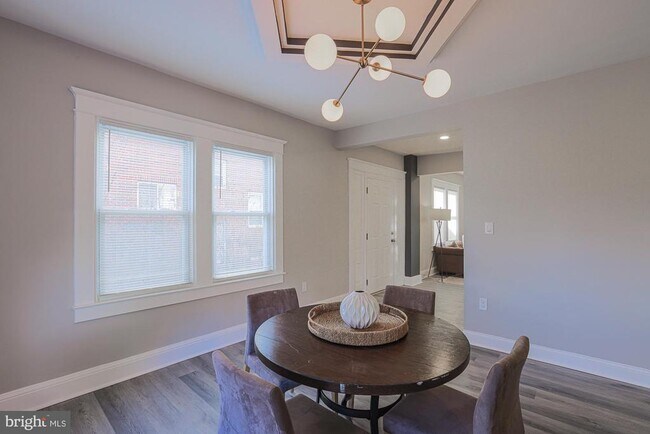 Building Photo - 3803 Cedardale Rd