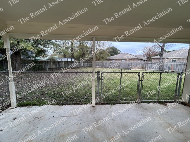 Building Photo - 103 Liner Dr