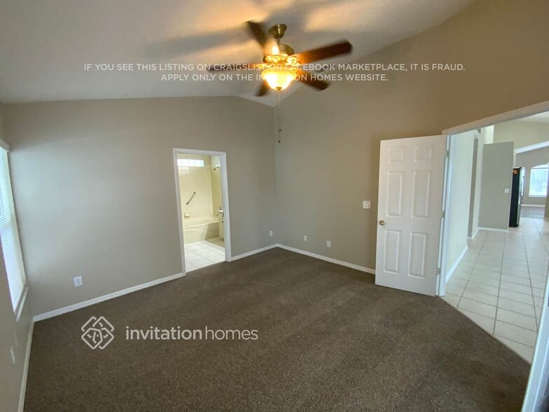 Building Photo - 1661 Oak Spring Dr