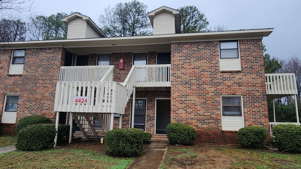 Building Photo - 4424 Bonnell Dr NW