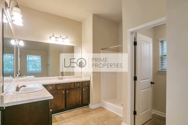Building Photo - 2513 Shropshire Pl