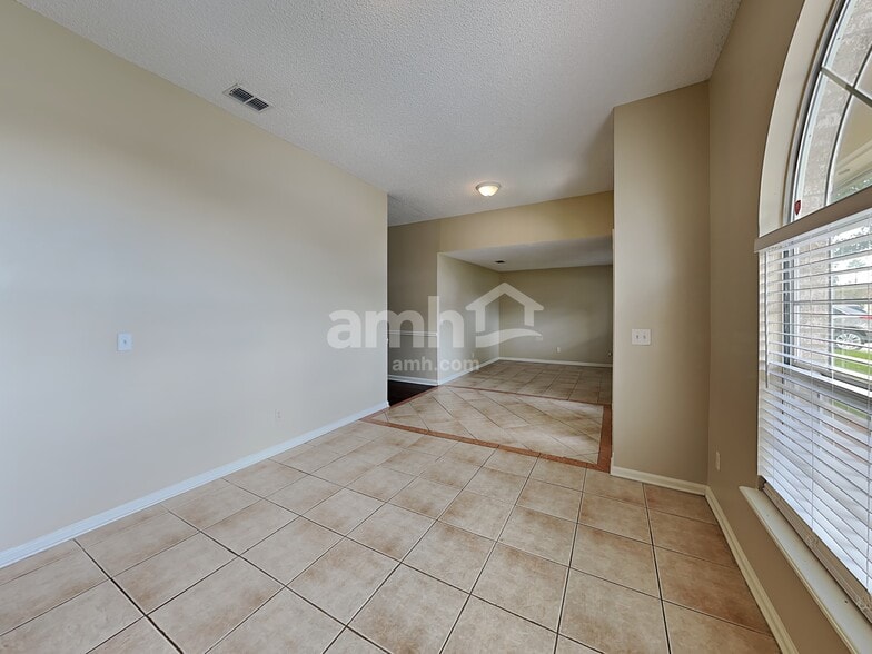 Building Photo - 3154 Fox Squirrel Dr