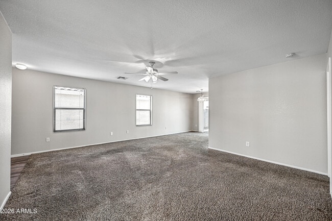 Building Photo - 625 S Heritage Dr