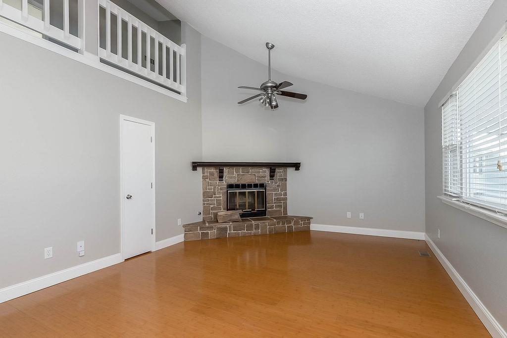 Building Photo - 1425 Martway Cir