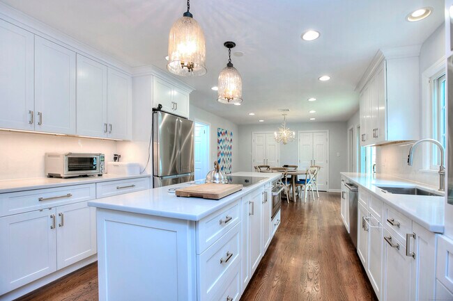 Building Photo - 11 Turkey Hill Cir