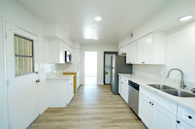 Building Photo - 6304 Riley Way