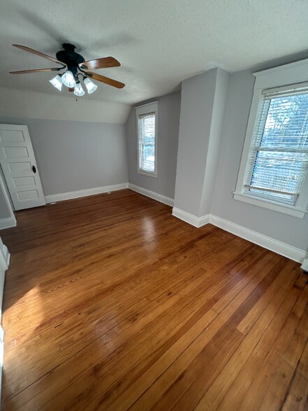 Building Photo - 201 Bonito St