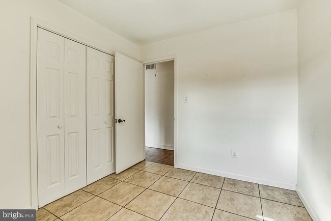 Building Photo - 6306 Yellowstone Dr